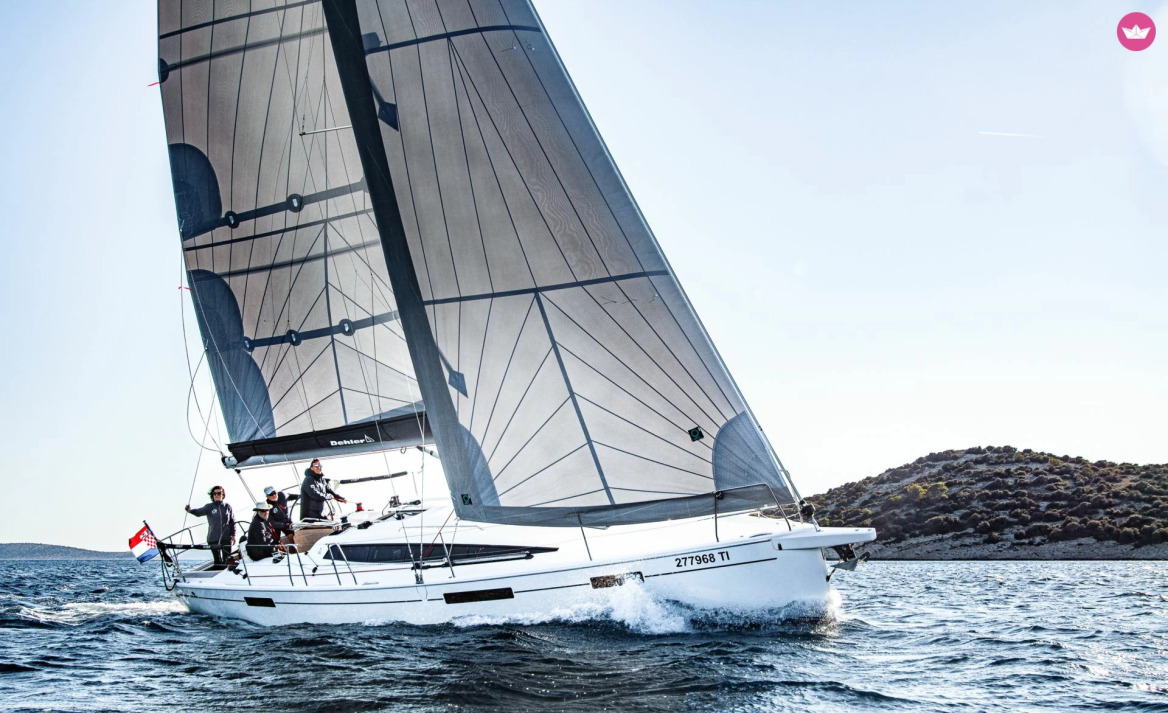 Day Sailing Charter On Bavaria Yacht - Solent Boat Charters