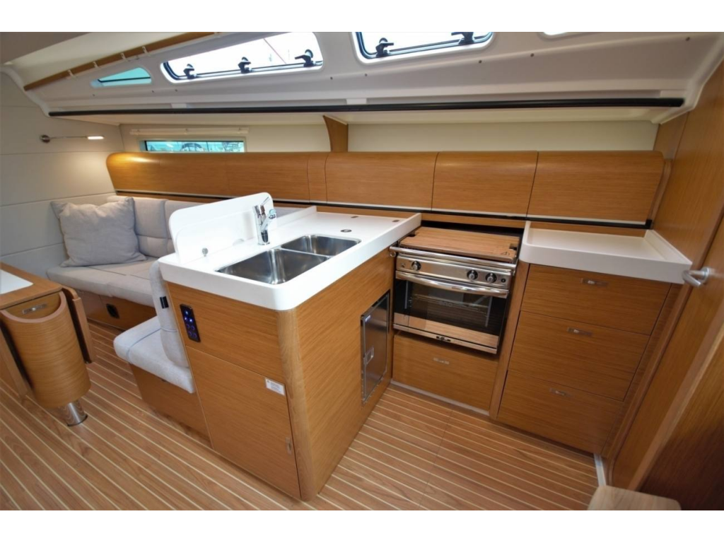 Solent Yacht Charter Lymington