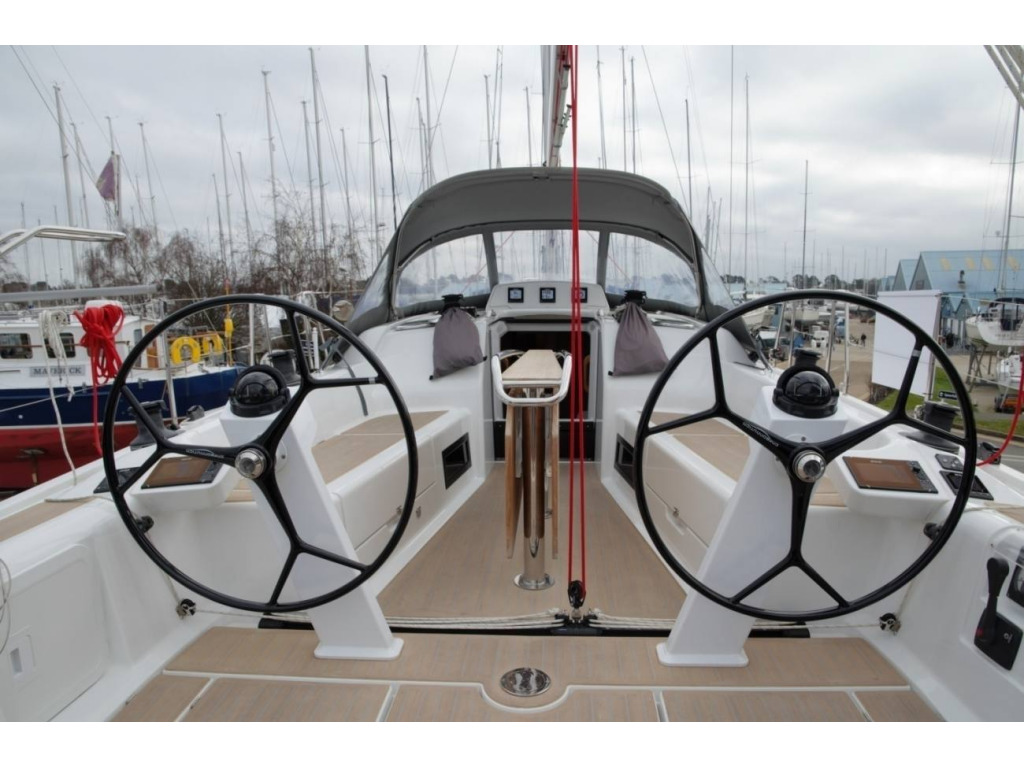 Solent Yacht Charter Lymington