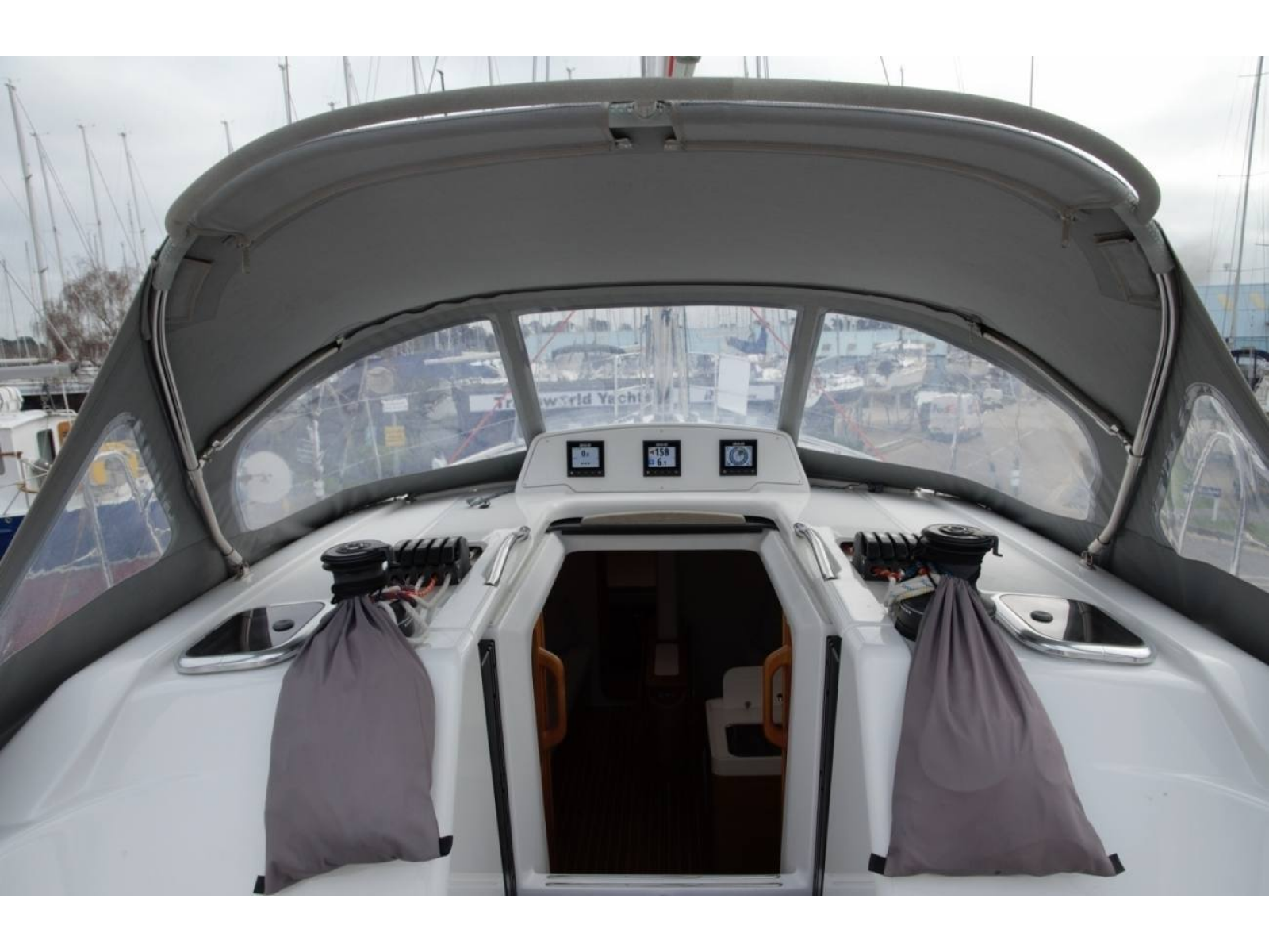 Solent Yacht Charter From Lymington