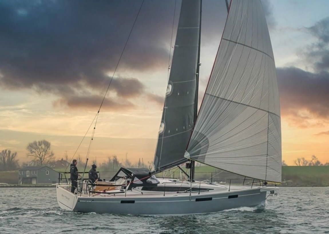 Solent Day Sailing Experience Lymington £99pp